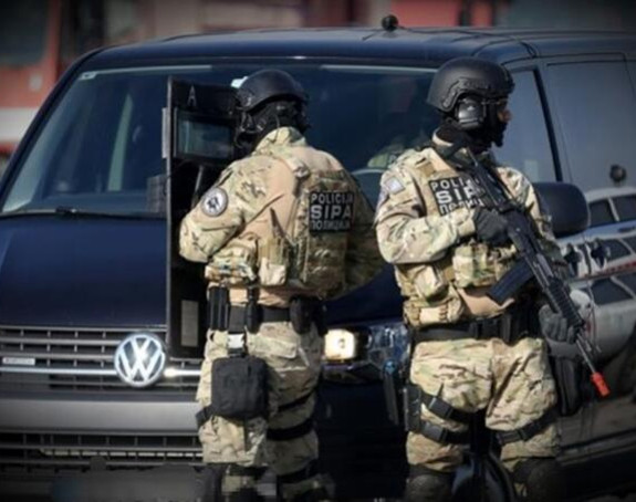 Velika policijska akcija zbog droge i oružja