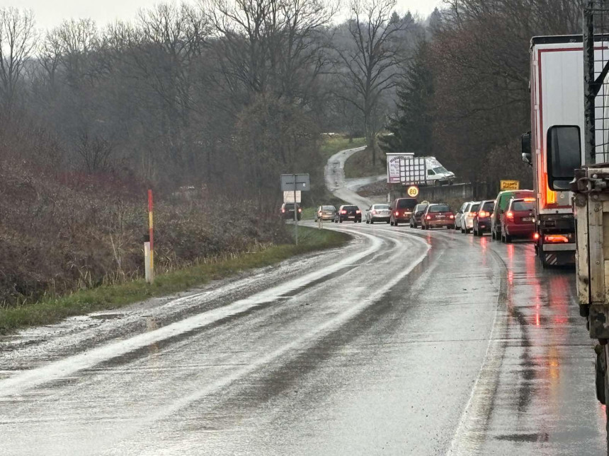 Kolaps u Doboju: Kilometarske kolone na ulazu u grad