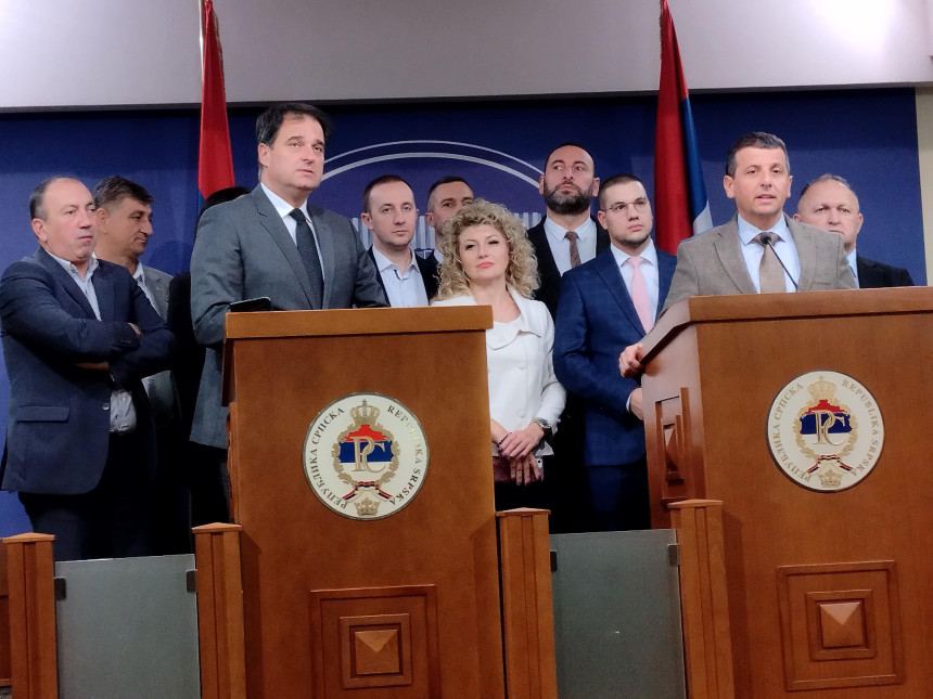 Nenada Stevandića urazumite, ovako ne ide u Skupštini