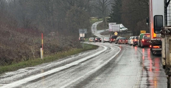 Kolaps u Doboju: Kilometarske kolone na ulazu u grad