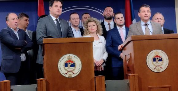 Nenada Stevandića urazumite, ovako ne ide u Skupštini