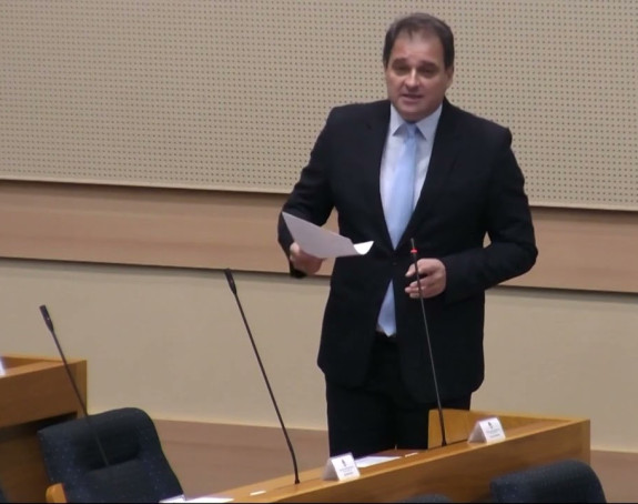 Ovakav zakon kao da je pisala neka Vlada sa Baščaršije