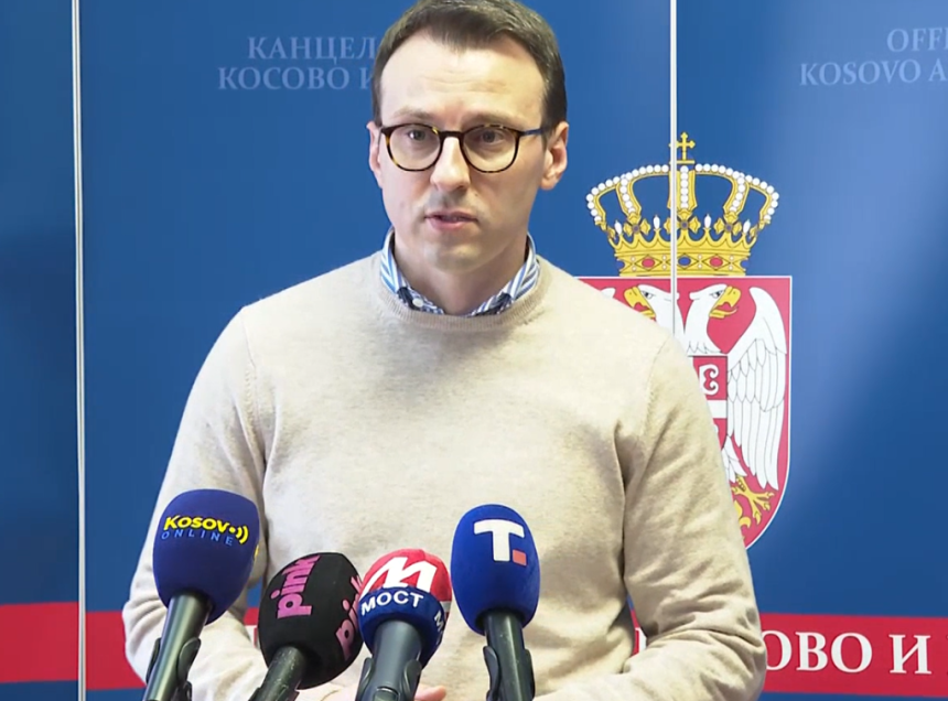 "Лаж је да Београд спрема напад, Курти жели кризу"
