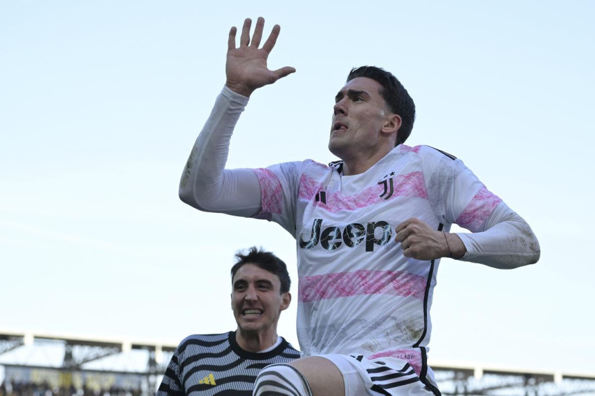 Vlahovićev gol sezone: Skok u nebesa! (VIDEO)