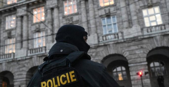 Uhapšen muškarac u Pragu zbog sumnje da nosi bombu