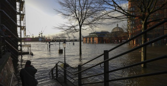 U Njemačku stigla oluja, Hamburg pod vodom