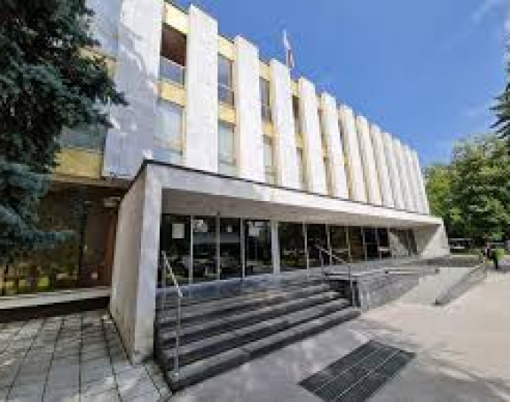 Parlament Srpske opet kupuje nove limuzine