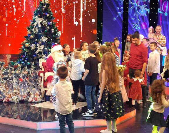Deda Mraz obradovao i djecu BN televizije