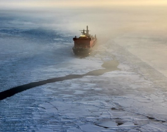 Izbio požar na teretnom brodu na nuklearni pogon