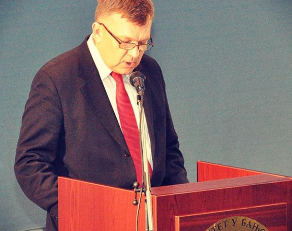 Pljušte ostavke na Fakultetu, traži se smjena Ćeranića