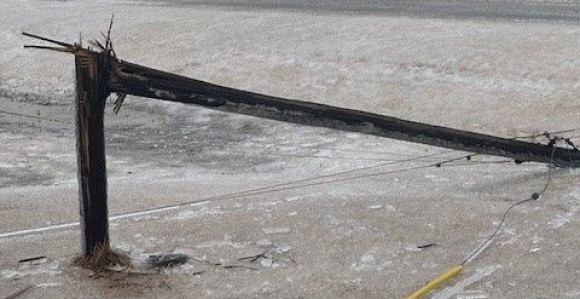 Vanredno stanje zbog oluje - bez struje 20.000 ljudi