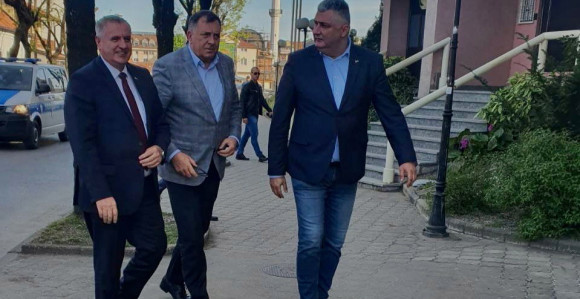 Букти рат унутар Додикове коалиције у Бијељини