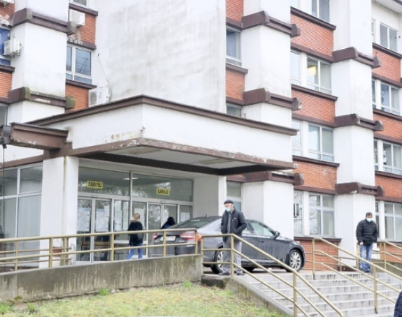 Трагедија у Брчком: Жена преминула при породу
