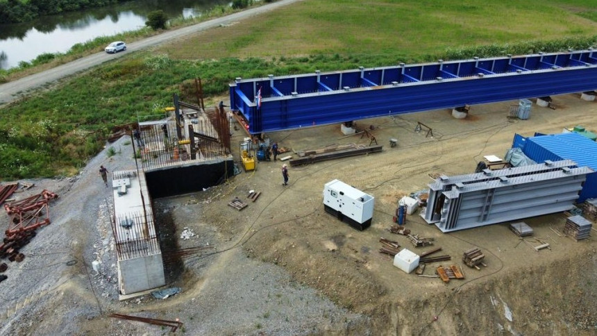 Nadamo se da će Hrvatska izgraditi prelaz u roku