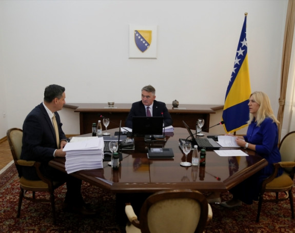 Коме су удијелили милостињу чланови Предсједништва БиХ