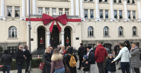 Protest roditelja - kasne isplate za tuđu njegu