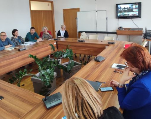 FZO RS: Gužvi ima, ali zdravstveni sistem nije stao