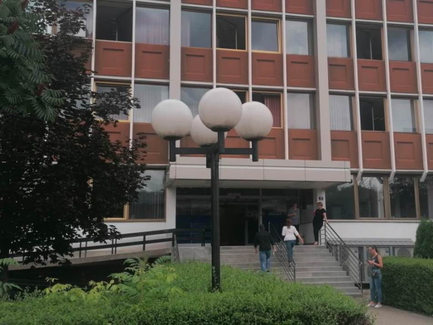 Baza podataka sačuvana, IZIS još neće biti pušten