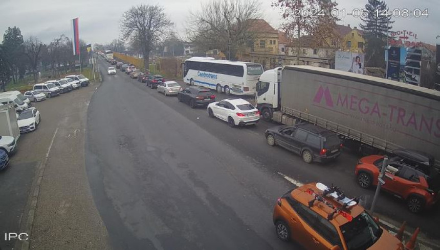 Duge kolone na graničnim prelazima na izlazu iz BiH