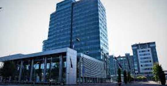 Histerične izjave odbijaju investitore i dovode u pitanje već potpisane ugovore