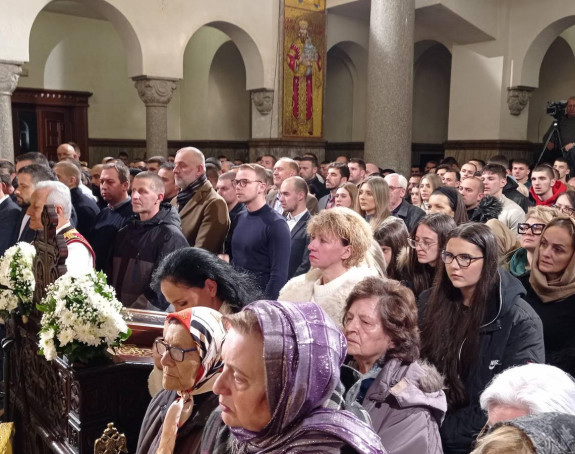 Veliki broj vjernika na Božić u hramovima SPC