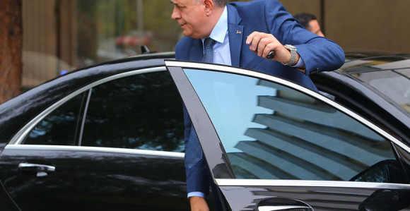 Koliko Dodik namjerava da potroši na hotelske i restoranske usluge?