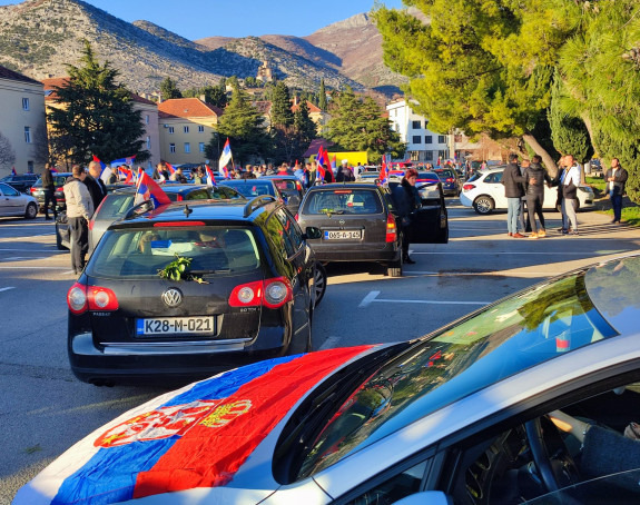 Trebinje: Kolona vozila povodom Dana Republike
