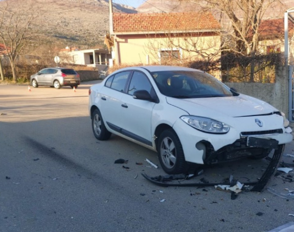 Udes u Trebinju, teško povrijeđen motociklista
