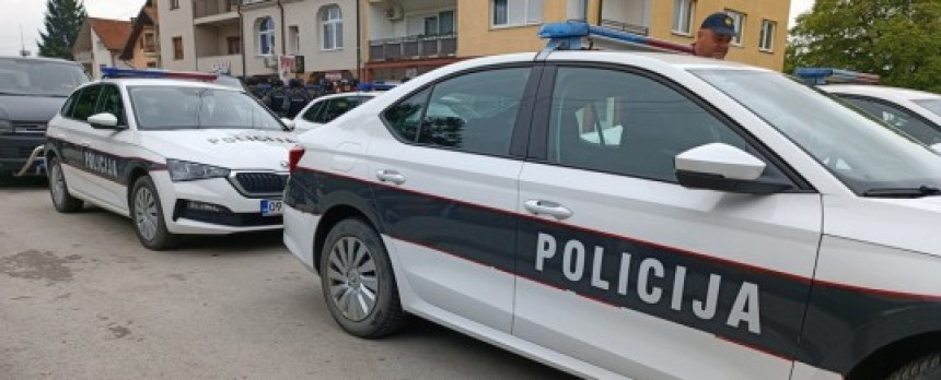 Разбојништво у спортској кладионици у Тузли
