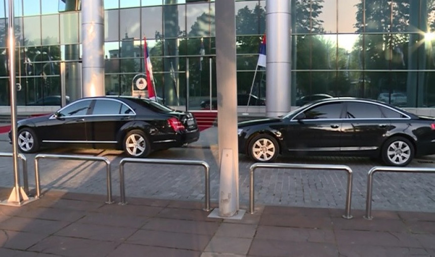 Na službena vozila u Srpskoj potrošeno 26 miliona KM