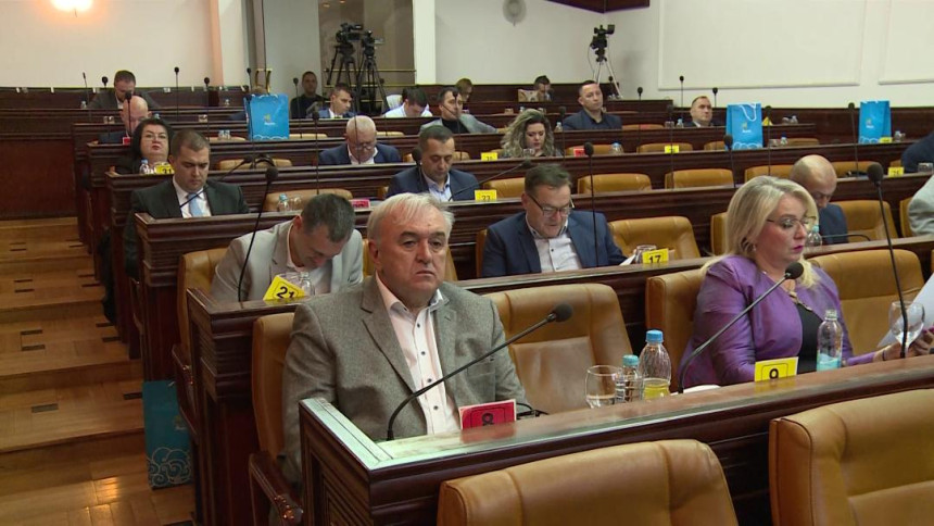 Većina odbornika se vodi interesima moćnika u gradu