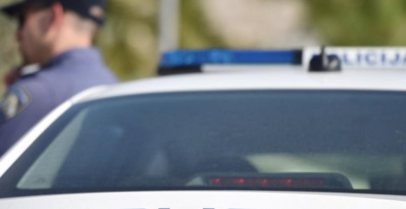 Policija jurila mercedes Zagrebom, vozila djevojčica