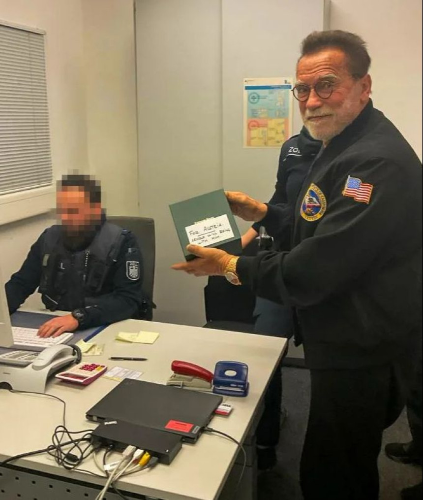 Arnold Švarceneger zadržan u Minhenu zbog sata