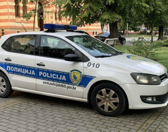 Dva policajca uhapšena, zatim suspendovana