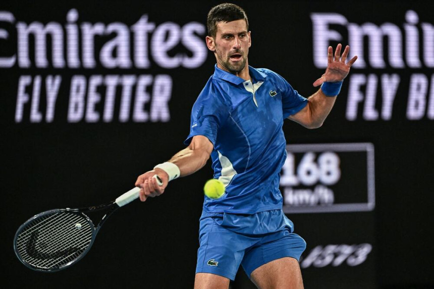 Novak Đoković savladao Ečeverija za četvrto kolo AO