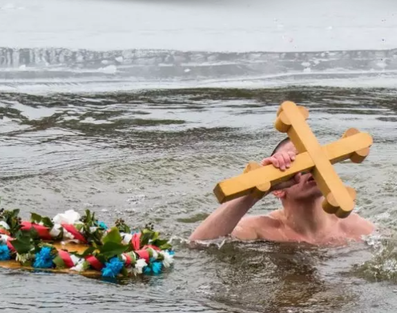 Plivanje za Časni krst organizovano širom Srpske