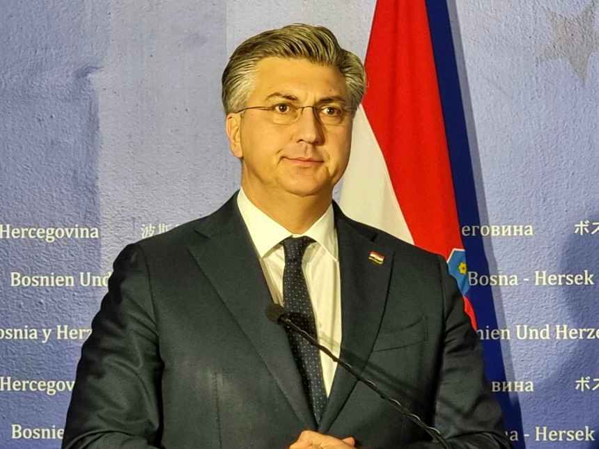 Hrvatska poštuje BiH, Komšić nije predstavnik Hrvata