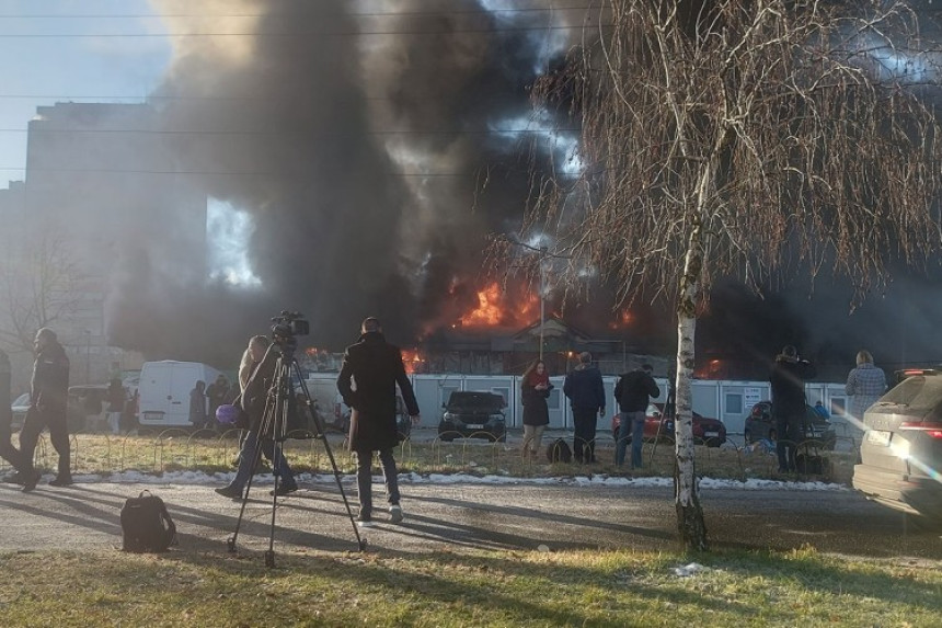 Lokalizovan požar u Kineskom tržnom centru u Beogradu