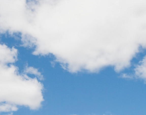 Након облачног јутра током дана разведравање