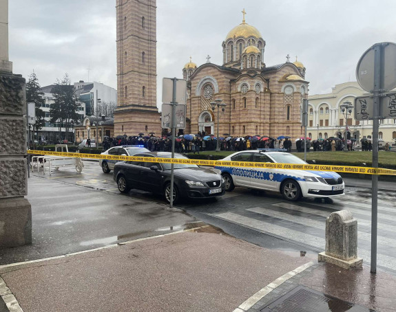 Policija provjerava dojavu o bombi u Gradskoj upravi