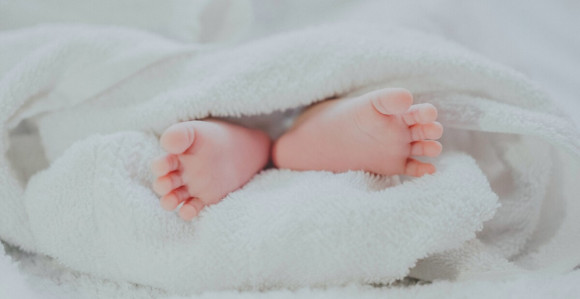 Majka došla pijana na porođaj, beba jedva preživjela