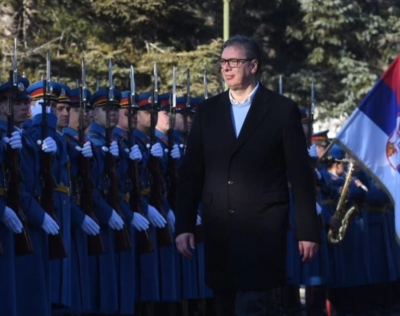 Vučić: Ako nemate snažnu vojsku, nemate ni državu!