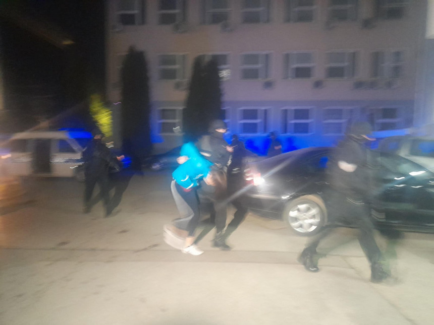 Osumnjičeni za ubistvo u Doboju predati tužiocu