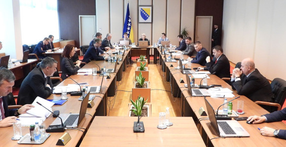 Vlast ima motiv kako da prigrabi novac iz budžeta