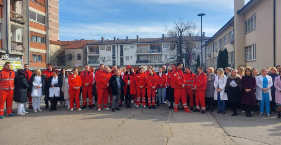 Приједор: Због напада на колегу, одржан протест медицинара