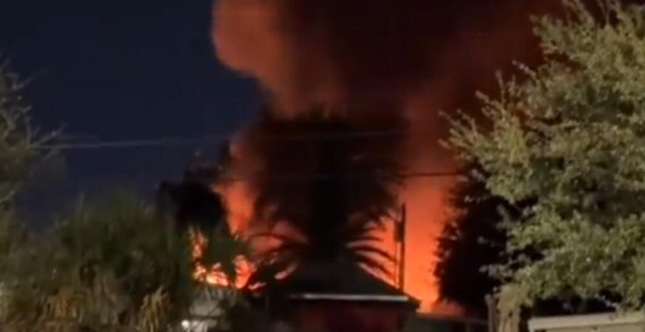 Avion pao na naselje, nekoliko ljudi poginulo