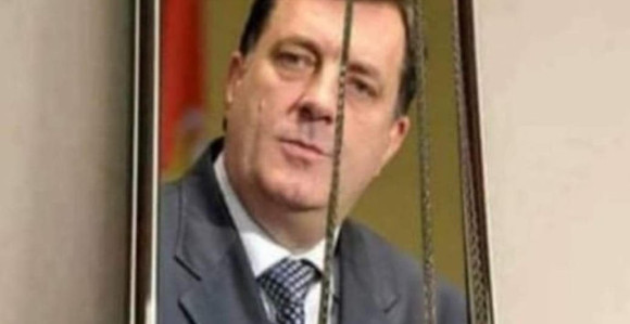 Izvršni komitet SNSD-a pozvao na molitvu za Dodika!?