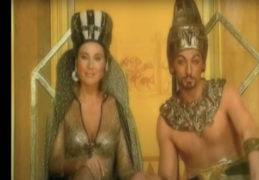 Познати водитељ глумио фараона у Бренином споту