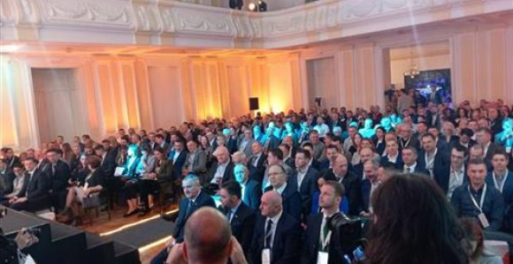 Vlada radi po zakonu, nema privilegovanih