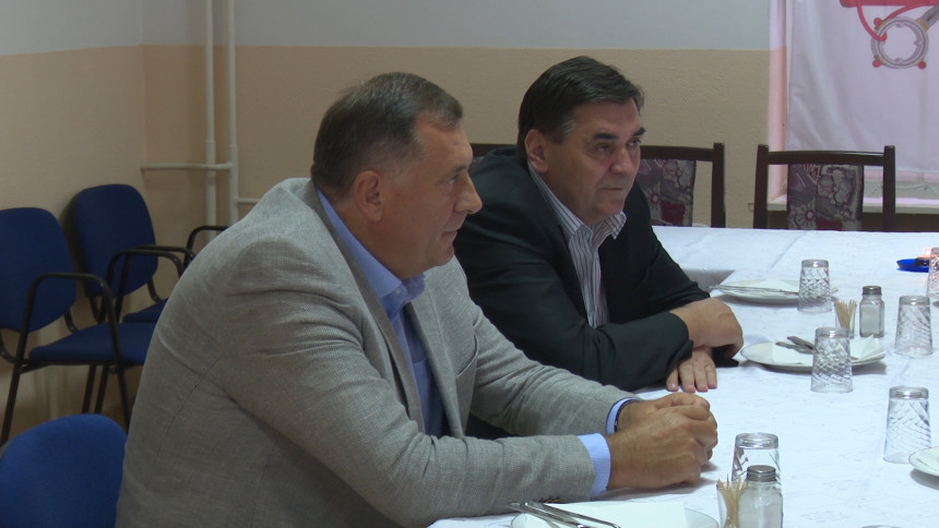 Јеринић позива на саборност за спас Додика и Петровића